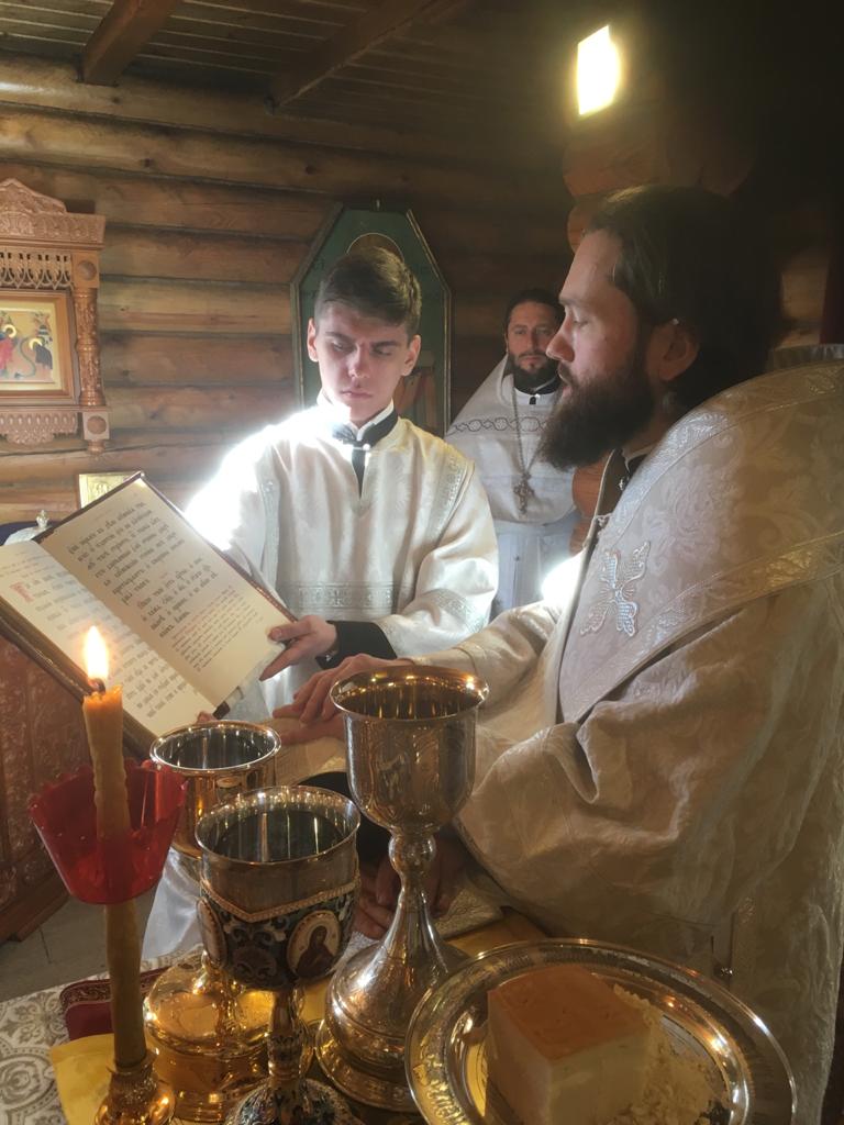 Чтец и алтарник храма Св. мч. Уара Алексий Аборкин посвящен в сан диакона